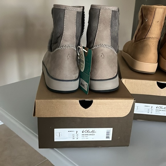 Olukai Pa’ina Hulu suede boots (BOTH PAIR AS A SET!) - Picture 7 of 12